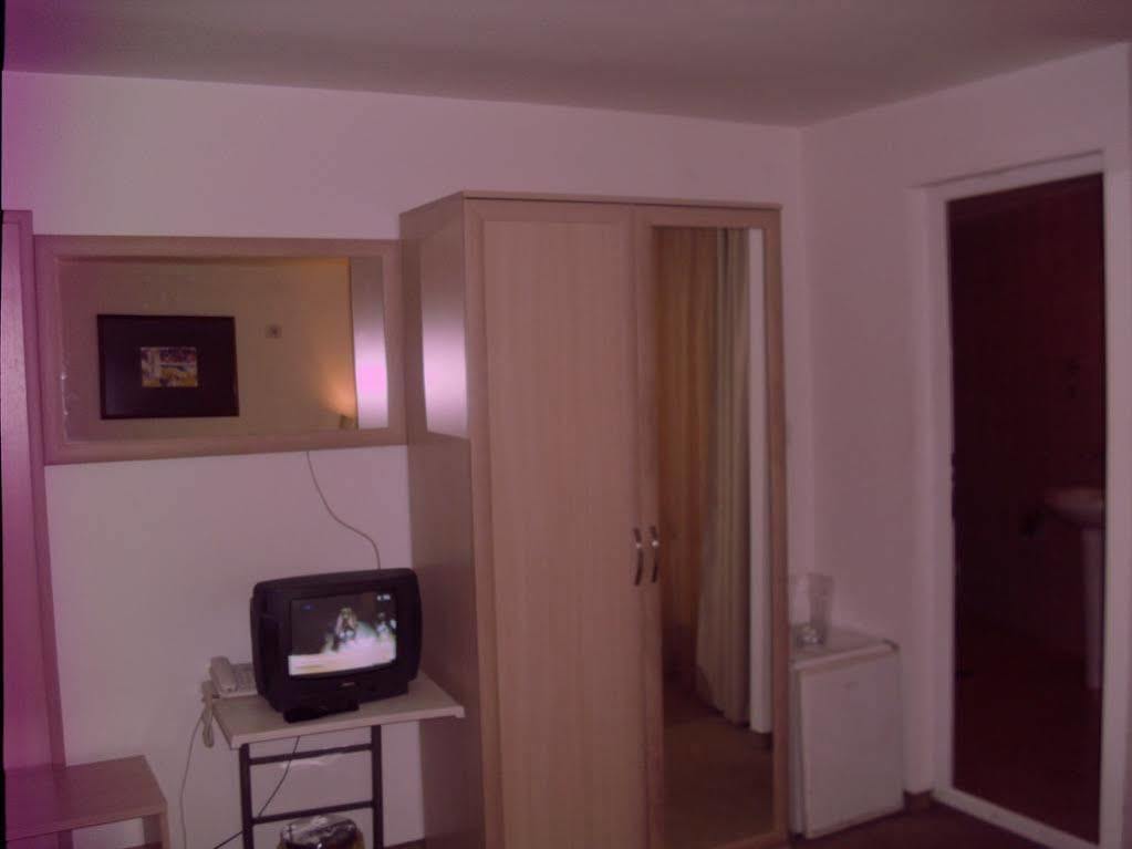 Hotel Alabin Central Sofia Esterno foto