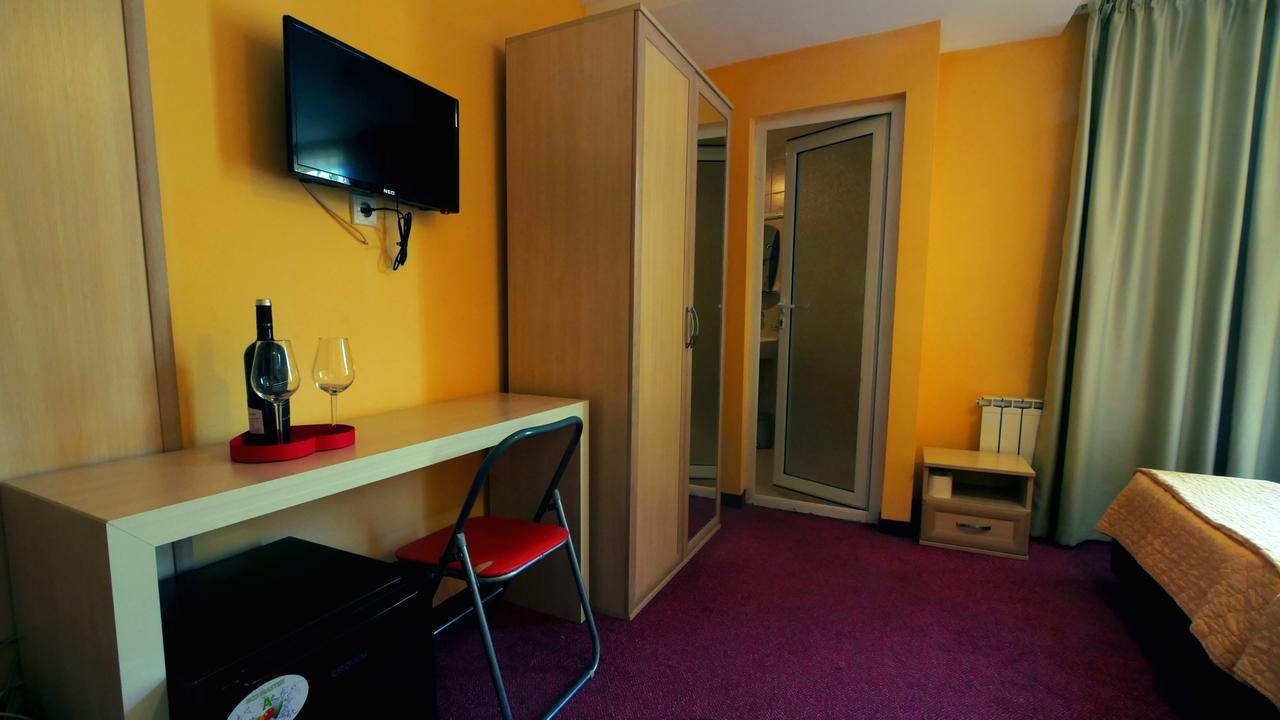 Hotel Alabin Central Sofia Esterno foto